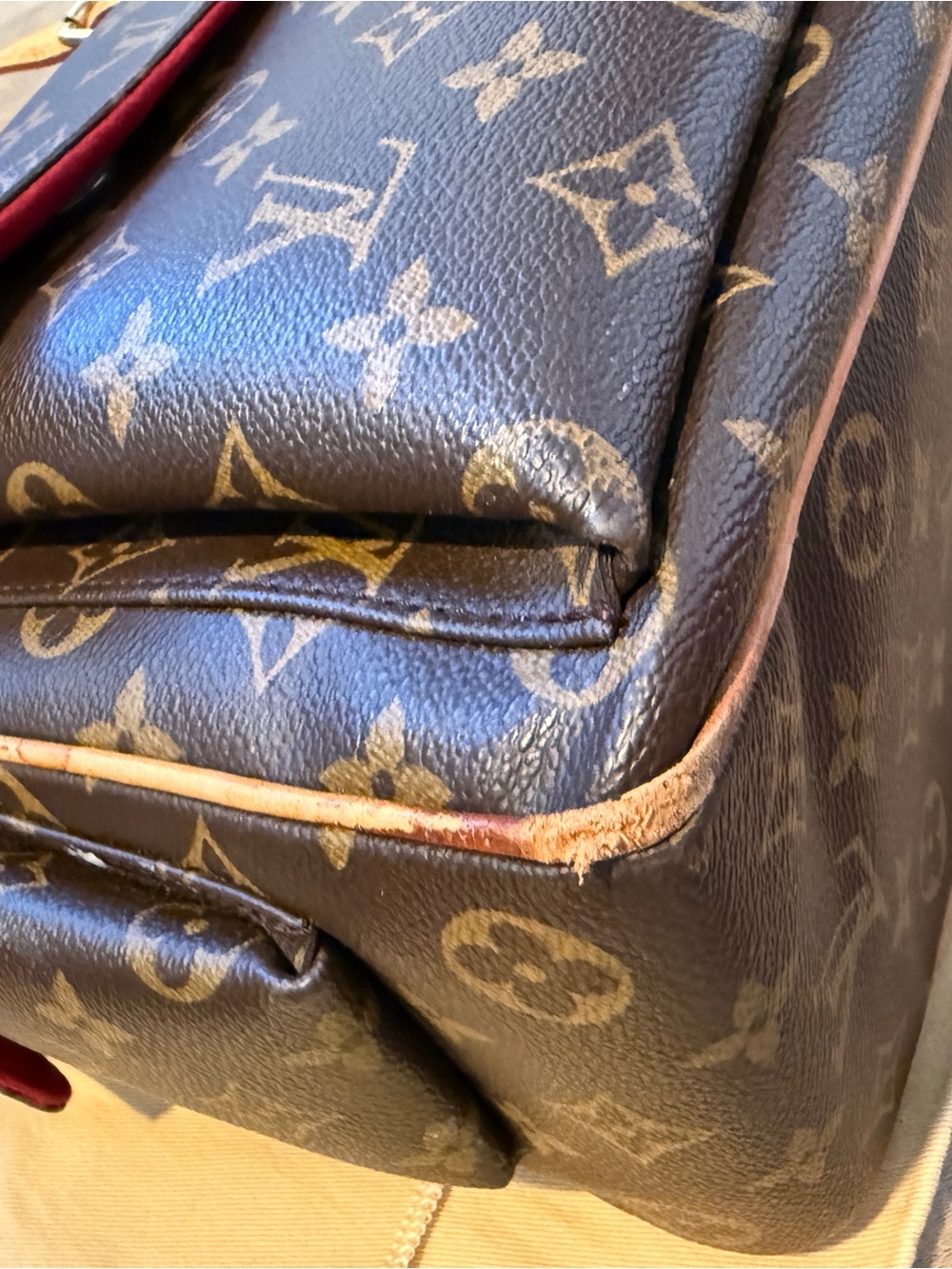 Louis Vuitton Monogram Tote with Natural Leather Trim, Authentic - Picture 12 of 13